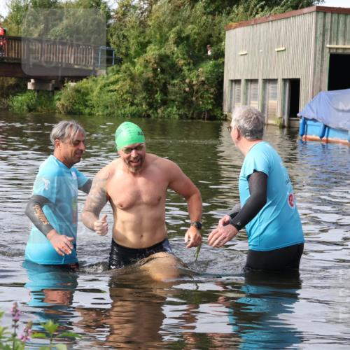 31.08.2025 - Elbe Triathlon Hamburg Luisa Fischer http://msf.ph/oto/8684324 31.08.2025 10:24:56 Schwimmen 1201 meine-sportfotos.de