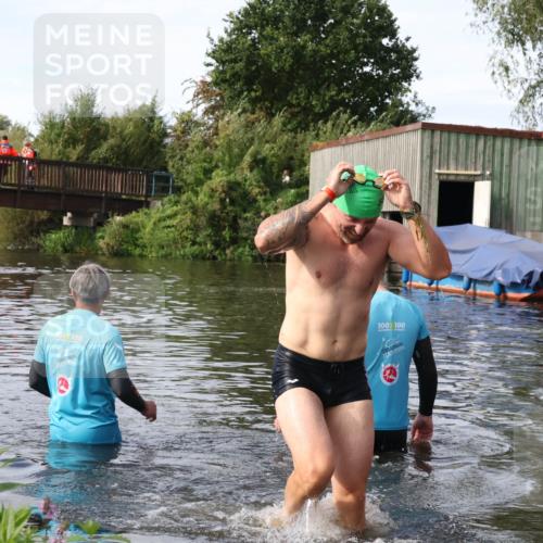 31.08.2025 - Elbe Triathlon Hamburg Luisa Fischer http://msf.ph/oto/8684332 31.08.2025 10:24:58 Schwimmen 1201 meine-sportfotos.de