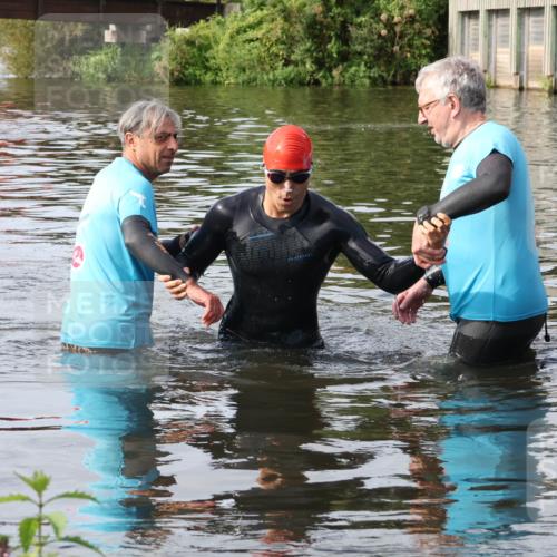 31.08.2025 - Elbe Triathlon Hamburg Luisa Fischer http://msf.ph/oto/8684337 31.08.2025 10:25:11 Schwimmen 1207 meine-sportfotos.de