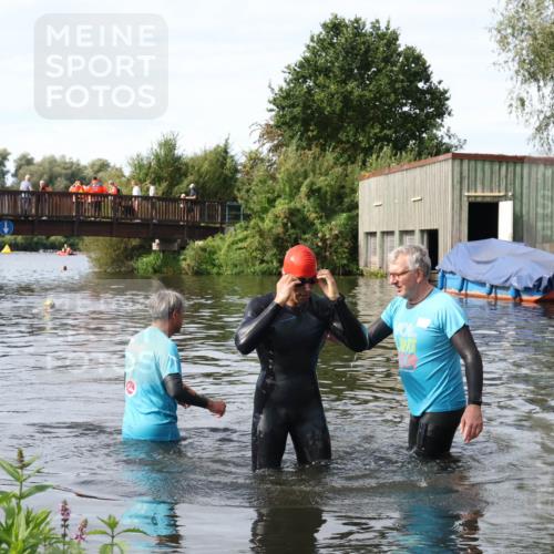 31.08.2025 - Elbe Triathlon Hamburg Luisa Fischer http://msf.ph/oto/8684350 31.08.2025 10:25:13 Schwimmen 1207 meine-sportfotos.de