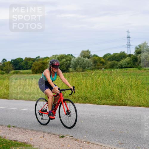 31.08.2025 - Elbe Triathlon Hamburg Michael Burmester http://msf.ph/oto/8684351 31.08.2025 11:20:09 Radfahren 1348, 1453, 1572 meine-sportfotos.de
