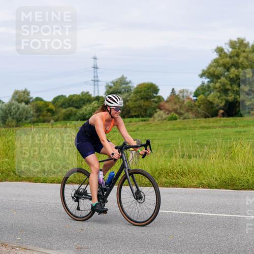 31.08.2025 - Elbe Triathlon Hamburg Michael Burmester http://msf.ph/oto/8684394 31.08.2025 11:20:20 Radfahren 1536, 1571, 1586 meine-sportfotos.de