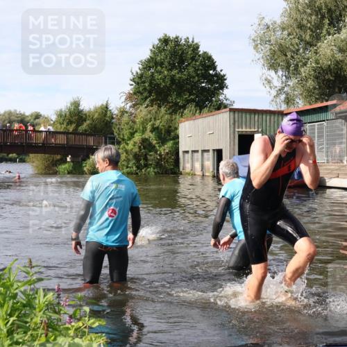 31.08.2025 - Elbe Triathlon Hamburg Luisa Fischer http://msf.ph/oto/8684404 31.08.2025 10:27:29 Schwimmen 1122, 1304 meine-sportfotos.de