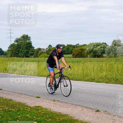 31.08.2025 - Elbe Triathlon Hamburg Michael Burmester http://msf.ph/oto/8684409 31.08.2025 11:20:31 Radfahren 1455, 1553 meine-sportfotos.de