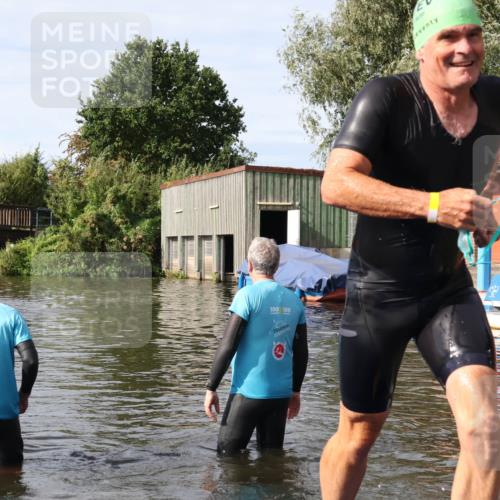 31.08.2025 - Elbe Triathlon Hamburg Luisa Fischer http://msf.ph/oto/8684422 31.08.2025 10:27:44 Schwimmen 1291 meine-sportfotos.de