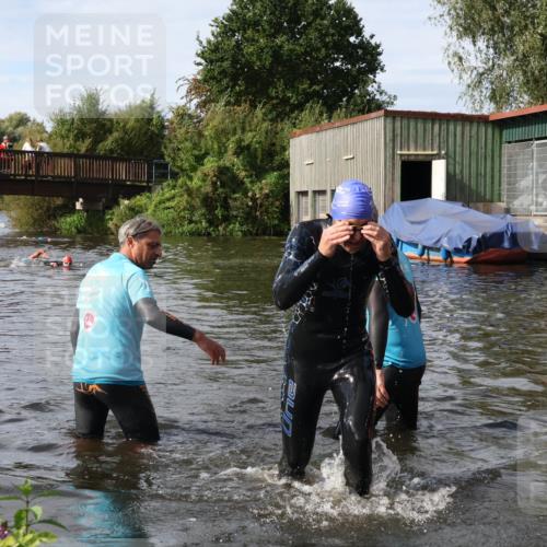 31.08.2025 - Elbe Triathlon Hamburg Luisa Fischer http://msf.ph/oto/8684427 31.08.2025 10:28:01 Schwimmen 1287 meine-sportfotos.de