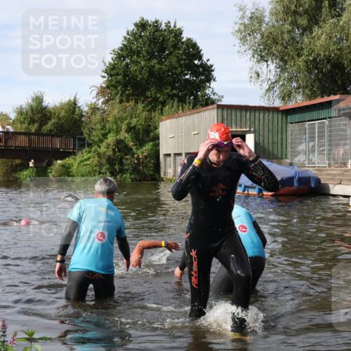 31.08.2025 - Elbe Triathlon Hamburg Luisa Fischer http://msf.ph/oto/8684440 31.08.2025 10:28:23 Schwimmen 1278, 1315 meine-sportfotos.de