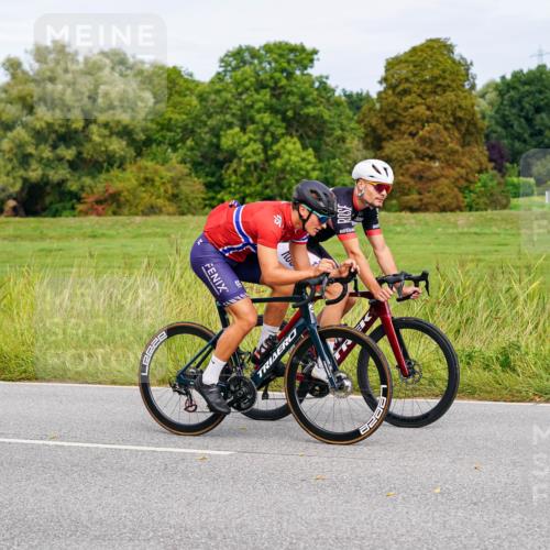 31.08.2025 - Elbe Triathlon Hamburg Michael Burmester http://msf.ph/oto/8684441 31.08.2025 11:20:47 Radfahren 1349, 1507, 1523 meine-sportfotos.de