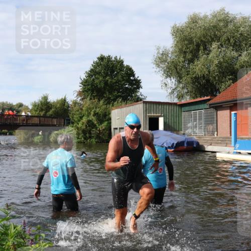 31.08.2025 - Elbe Triathlon Hamburg Luisa Fischer http://msf.ph/oto/8684457 31.08.2025 10:28:27 Schwimmen 1278, 1315 meine-sportfotos.de