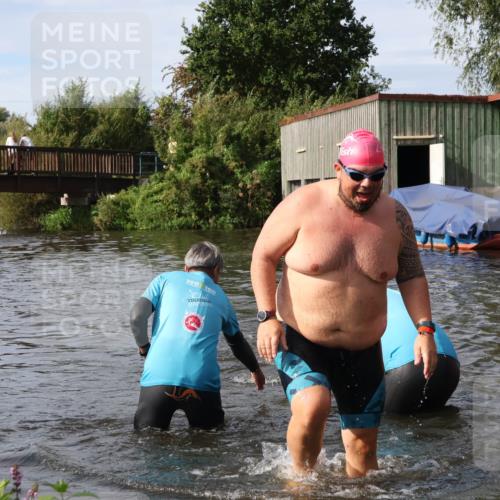 31.08.2025 - Elbe Triathlon Hamburg Luisa Fischer http://msf.ph/oto/8684471 31.08.2025 10:28:40 Schwimmen 1172, 1272 meine-sportfotos.de