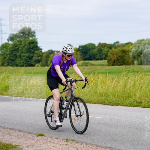 31.08.2025 - Elbe Triathlon Hamburg Michael Burmester http://msf.ph/oto/8684472 31.08.2025 11:21:00 Radfahren 1359, 1360, 1464 meine-sportfotos.de