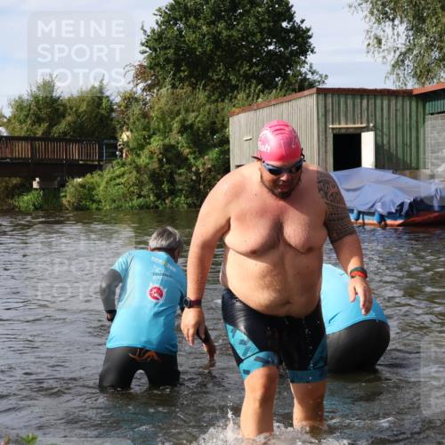 31.08.2025 - Elbe Triathlon Hamburg Luisa Fischer http://msf.ph/oto/8684473 31.08.2025 10:28:40 Schwimmen 1172, 1272 meine-sportfotos.de