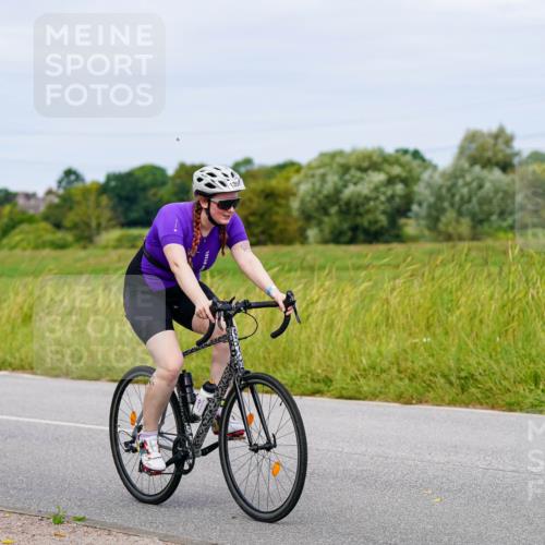 31.08.2025 - Elbe Triathlon Hamburg Michael Burmester http://msf.ph/oto/8684477 31.08.2025 11:21:00 Radfahren 1359, 1360, 1464 meine-sportfotos.de