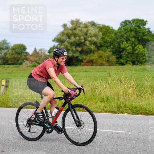 31.08.2025 - Elbe Triathlon Hamburg Michael Burmester http://msf.ph/oto/8684493 31.08.2025 11:21:03 Radfahren 1359, 1360, 1464, 1552 meine-sportfotos.de