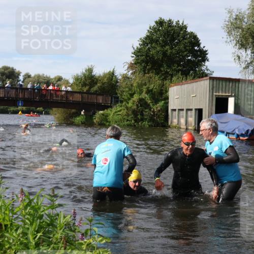31.08.2025 - Elbe Triathlon Hamburg Luisa Fischer http://msf.ph/oto/8684514 31.08.2025 10:29:19 Schwimmen 1161, 1248, 1258, 1286, 1298 meine-sportfotos.de