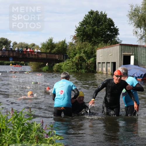 31.08.2025 - Elbe Triathlon Hamburg Luisa Fischer http://msf.ph/oto/8684515 31.08.2025 10:29:19 Schwimmen 1161, 1248, 1258, 1286, 1298 meine-sportfotos.de