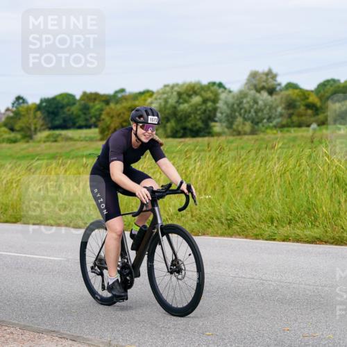 31.08.2025 - Elbe Triathlon Hamburg Michael Burmester http://msf.ph/oto/8684520 31.08.2025 11:21:43 Radfahren 1549, 1573 meine-sportfotos.de