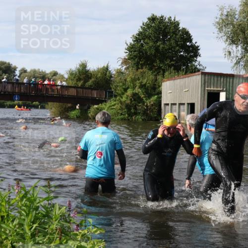 31.08.2025 - Elbe Triathlon Hamburg Luisa Fischer http://msf.ph/oto/8684522 31.08.2025 10:29:20 Schwimmen 1161, 1248, 1286, 1298 meine-sportfotos.de