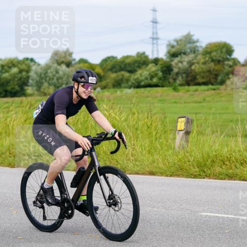 31.08.2025 - Elbe Triathlon Hamburg Michael Burmester http://msf.ph/oto/8684525 31.08.2025 11:21:43 Radfahren 1549, 1573 meine-sportfotos.de