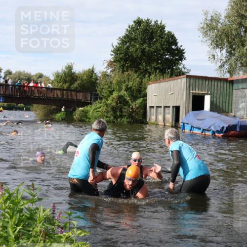 31.08.2025 - Elbe Triathlon Hamburg Luisa Fischer http://msf.ph/oto/8684540 31.08.2025 10:29:24 Schwimmen 1161, 1248, 1286, 1298 meine-sportfotos.de