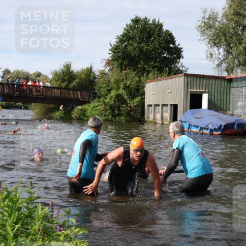 31.08.2025 - Elbe Triathlon Hamburg Luisa Fischer http://msf.ph/oto/8684542 31.08.2025 10:29:24 Schwimmen 1161, 1248, 1286, 1298 meine-sportfotos.de