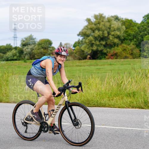 31.08.2025 - Elbe Triathlon Hamburg Michael Burmester http://msf.ph/oto/8684544 31.08.2025 11:21:49 Radfahren 1549 meine-sportfotos.de