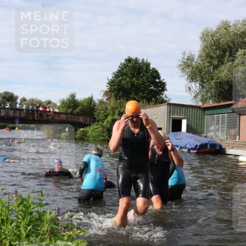 31.08.2025 - Elbe Triathlon Hamburg Luisa Fischer http://msf.ph/oto/8684553 31.08.2025 10:29:26 Schwimmen 1161, 1248, 1286, 1298, 1301 meine-sportfotos.de