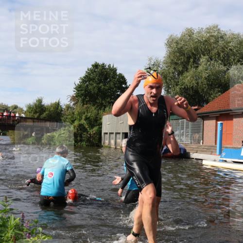 31.08.2025 - Elbe Triathlon Hamburg Luisa Fischer http://msf.ph/oto/8684559 31.08.2025 10:29:27 Schwimmen 772, 1248, 1274, 1286, 1298, 1301 meine-sportfotos.de