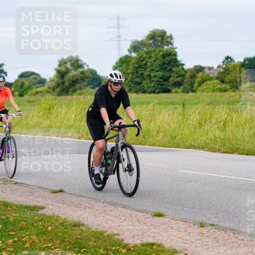 31.08.2025 - Elbe Triathlon Hamburg Michael Burmester http://msf.ph/oto/8684562 31.08.2025 11:22:11 Radfahren 1510, 1527, 1529, 1532, 1546, 1562, 1581, 1595 meine-sportfotos.de