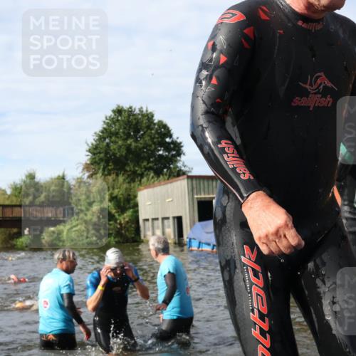 31.08.2025 - Elbe Triathlon Hamburg Luisa Fischer http://msf.ph/oto/8684590 31.08.2025 10:29:37 Schwimmen 772, 1265, 1274, 1297, 1301 meine-sportfotos.de