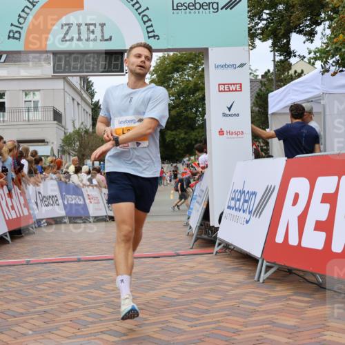 31.08.2025 - 21. Blankeneser Heldenlauf Strokosch-Dieckow http://msf.ph/oto/8684598 31.08.2025 12:02:18 Ziel 5472, 5703, 4029 meine-sportfotos.de