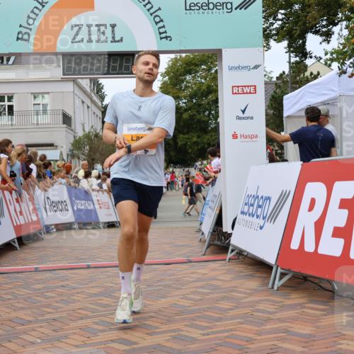 31.08.2025 - 21. Blankeneser Heldenlauf Strokosch-Dieckow http://msf.ph/oto/8684605 31.08.2025 12:02:18 Ziel 5472, 5703, 4029 meine-sportfotos.de