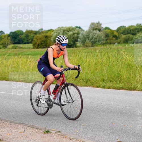 31.08.2025 - Elbe Triathlon Hamburg Michael Burmester http://msf.ph/oto/8684610 31.08.2025 11:22:18 Radfahren 1521, 1527, 1542, 1581, 1595 meine-sportfotos.de