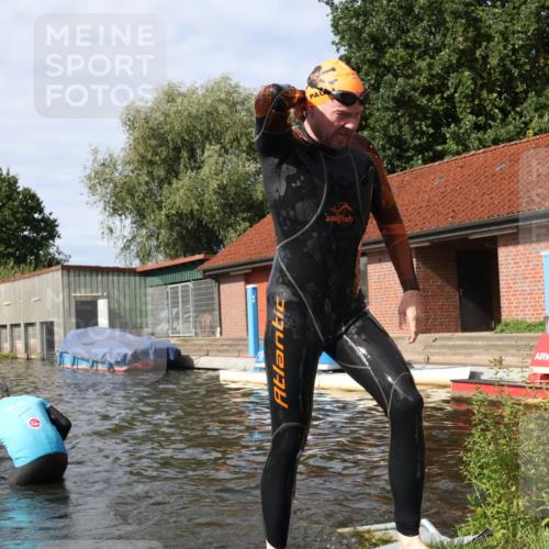 31.08.2025 - Elbe Triathlon Hamburg Luisa Fischer http://msf.ph/oto/8684612 31.08.2025 10:29:47 Schwimmen 1281, 1297, 1312 meine-sportfotos.de
