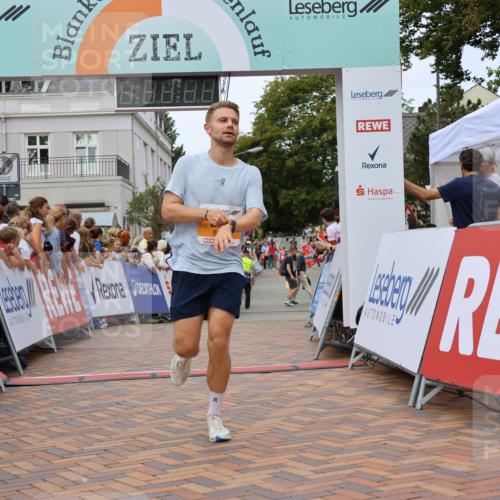31.08.2025 - 21. Blankeneser Heldenlauf Strokosch-Dieckow http://msf.ph/oto/8684617 31.08.2025 12:02:18 Ziel 5472, 5703, 4029 meine-sportfotos.de