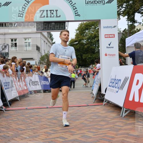 31.08.2025 - 21. Blankeneser Heldenlauf Strokosch-Dieckow http://msf.ph/oto/8684625 31.08.2025 12:02:18 Ziel 5472, 5703, 4029 meine-sportfotos.de