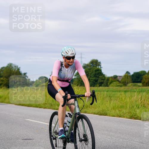 31.08.2025 - Elbe Triathlon Hamburg Michael Burmester http://msf.ph/oto/8684647 31.08.2025 11:22:47 Radfahren 1499, 1557, 1559 meine-sportfotos.de