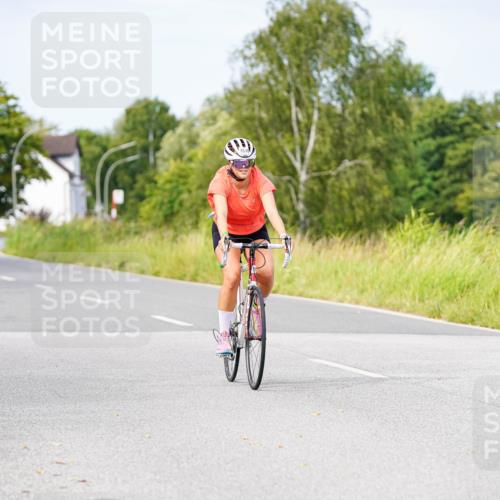 31.08.2025 - Elbe Triathlon Hamburg Michael Burmester http://msf.ph/oto/8684678 31.08.2025 11:23:22 Radfahren 1516 meine-sportfotos.de