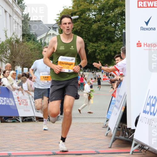 31.08.2025 - 21. Blankeneser Heldenlauf Strokosch-Dieckow http://msf.ph/oto/8684679 31.08.2025 12:02:16 Ziel 5472, 5703, 4029 meine-sportfotos.de