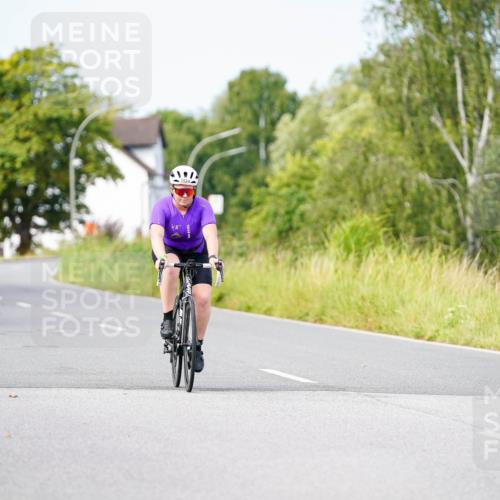 31.08.2025 - Elbe Triathlon Hamburg Michael Burmester http://msf.ph/oto/8684710 31.08.2025 11:24:12 Radfahren 1347, 1524, 1554 meine-sportfotos.de