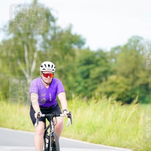 31.08.2025 - Elbe Triathlon Hamburg Michael Burmester http://msf.ph/oto/8684716 31.08.2025 11:24:14 Radfahren 1347, 1524, 1554, 1611 meine-sportfotos.de