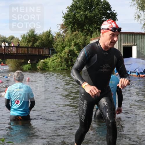31.08.2025 - Elbe Triathlon Hamburg Luisa Fischer http://msf.ph/oto/8684722 31.08.2025 10:30:38 Schwimmen 1283, 1329 meine-sportfotos.de