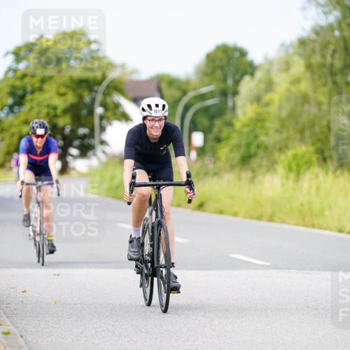 31.08.2025 - Elbe Triathlon Hamburg Michael Burmester http://msf.ph/oto/8684728 31.08.2025 11:24:20 Radfahren 1554, 1561, 1577, 1611 meine-sportfotos.de