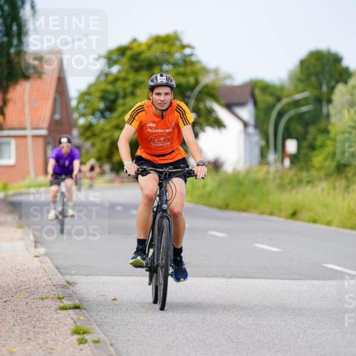 31.08.2025 - Elbe Triathlon Hamburg Michael Burmester http://msf.ph/oto/8684748 31.08.2025 11:24:34 Radfahren 952, 1477 meine-sportfotos.de