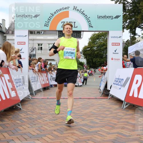 31.08.2025 - 21. Blankeneser Heldenlauf Strokosch-Dieckow http://msf.ph/oto/8684763 31.08.2025 12:01:52 Ziel 4022 meine-sportfotos.de