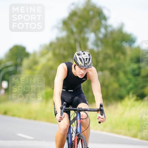 31.08.2025 - Elbe Triathlon Hamburg Michael Burmester http://msf.ph/oto/8684766 31.08.2025 11:24:50 Radfahren 1556, 1593 meine-sportfotos.de