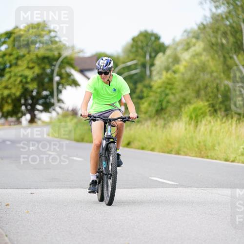 31.08.2025 - Elbe Triathlon Hamburg Michael Burmester http://msf.ph/oto/8684798 31.08.2025 11:25:44 Radfahren 1578, 1579, 1605 meine-sportfotos.de