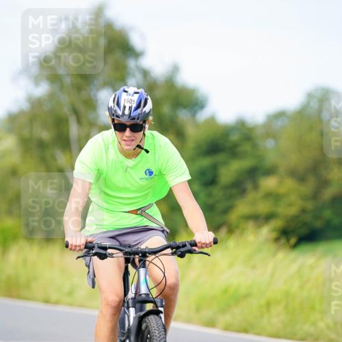 31.08.2025 - Elbe Triathlon Hamburg Michael Burmester http://msf.ph/oto/8684801 31.08.2025 11:25:45 Radfahren 1578, 1579, 1605 meine-sportfotos.de