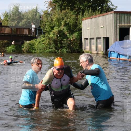 31.08.2025 - Elbe Triathlon Hamburg Luisa Fischer http://msf.ph/oto/8684806 31.08.2025 10:31:27 Schwimmen 1307, 1344 meine-sportfotos.de