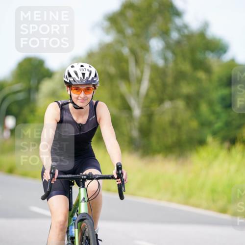 31.08.2025 - Elbe Triathlon Hamburg Michael Burmester http://msf.ph/oto/8684828 31.08.2025 11:26:46 Radfahren 1574, 1618 meine-sportfotos.de